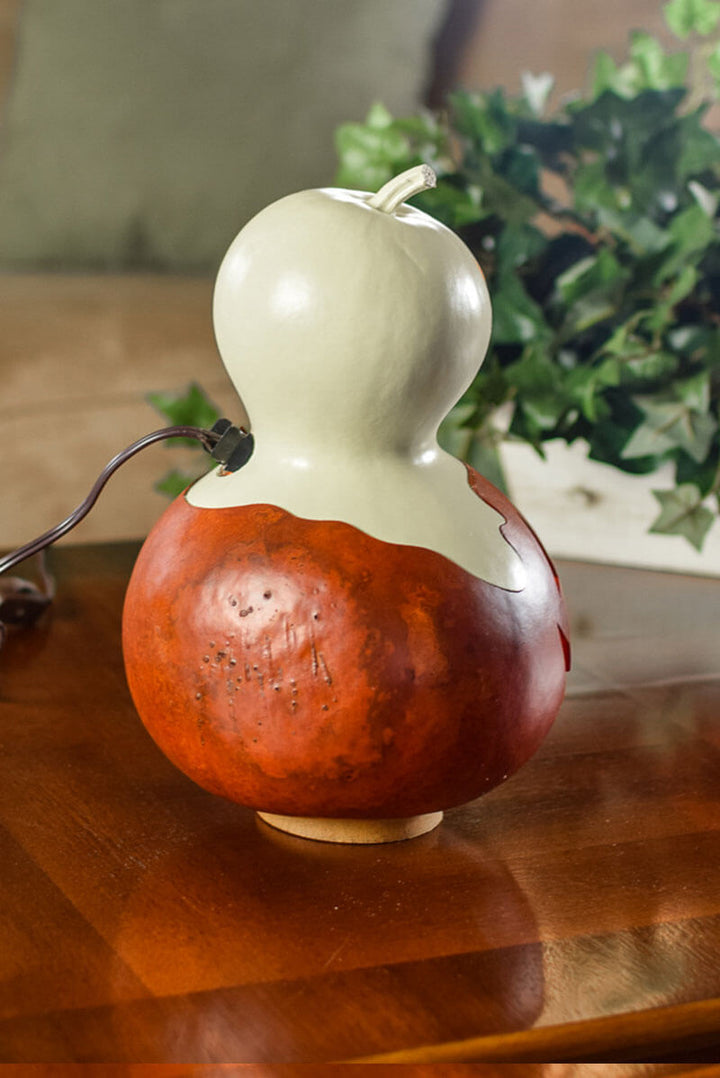 Casper Jack Gourd at Meadowbrooke Gourds side view