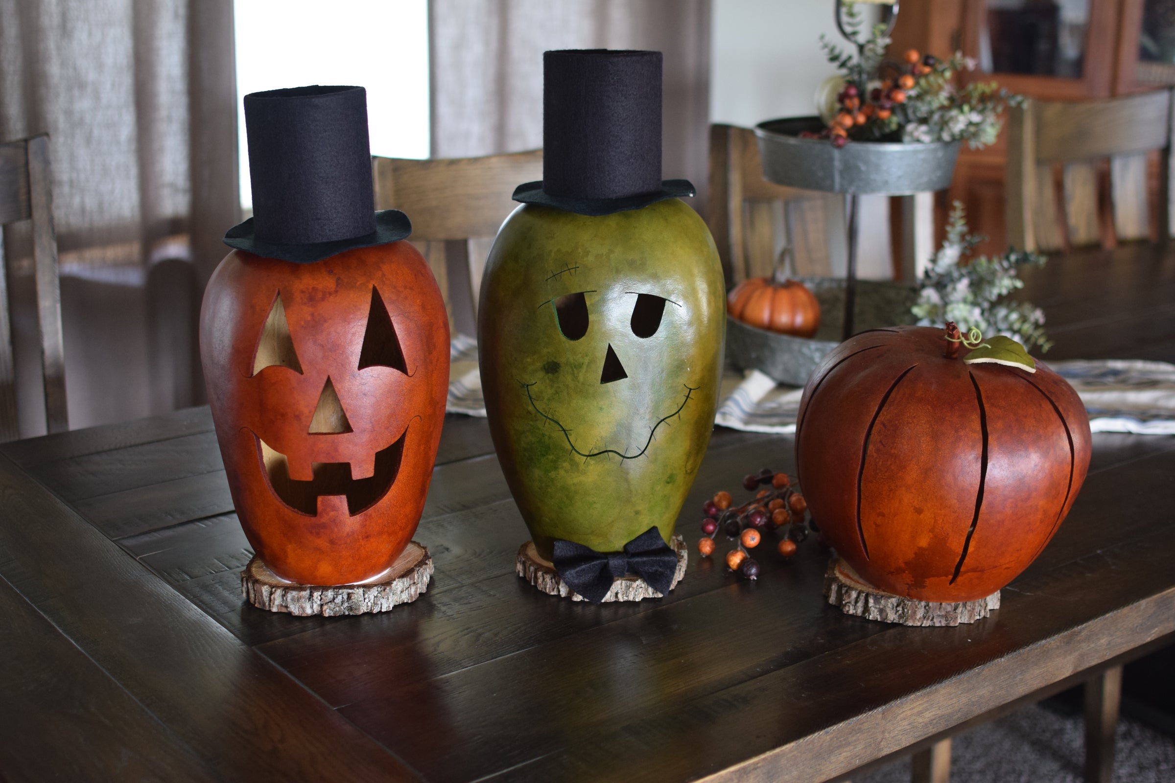 Jack-o-Lantern, Frank and orange luminary gourds